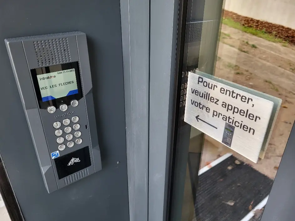 Contrôle d'accès par interphonie